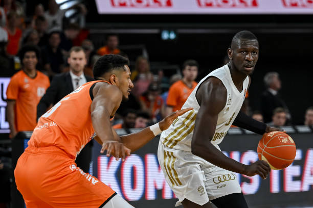 了若塔的个 了若塔的个