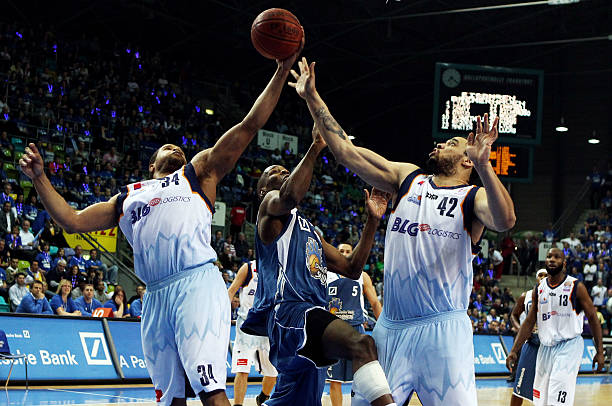 不同于Al 不同于Al