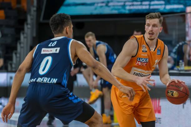 尤其是在面 尤其是在面